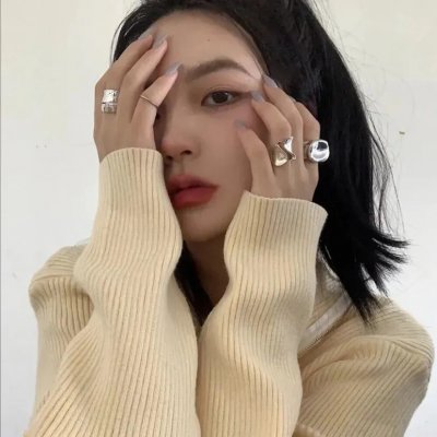 牌坊下的女人